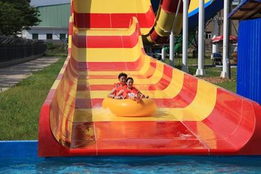 304 สไลด์จากไฟเบอร์กลาสสแตนเลสความจุสูง 13 เมตรแพลตฟอร์ม / Aqua Park