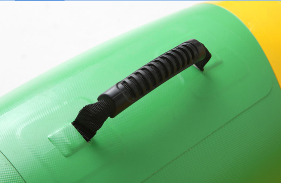 หกคนน้ําสไลด์ PVC กล่องอัดลมสําหรับสไลด์ซูเปอร์ทอร์นาโด