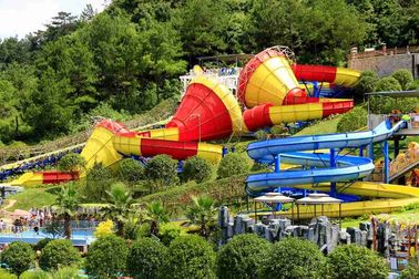 ที่น่าตื่นเต้นสไลด์ Aqua Park อุปกรณ์ไฟเบอร์กลาสน้ำ Aqua สวนสาธารณะ
