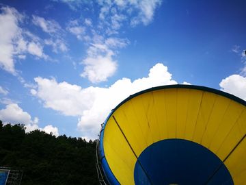 Aqua Park Equipment, ไฟเบอร์กลาสที่มีสีสัน Water Slide สำหรับ Giant Aqua Park / สวนน้ำที่กำหนดเองสไลด์