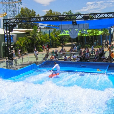 สองสถานที่ท่องเที่ยวเซิร์ฟเฟอร์ FlowRider น้ำขี่นวนิยายน้ำเพื่อผ่อนคลาย