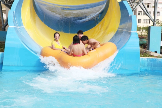 ผู้ใหญ่ที่กำหนดเองสวนน้ำไฟเบอร์กลาสทอร์นาโดสไลด์ความสูง 14.6 เมตรสำหรับสวนน้ำ