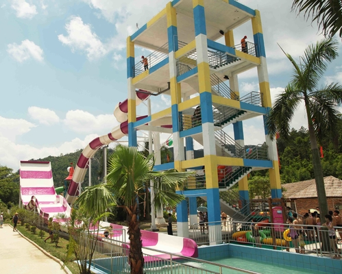 อุปกรณ์สระว่ายน้ำยักษ์ที่น่าตื่นเต้นสระว่ายน้ำสำหรับเด็กผู้ใหญ่ Waterslides
