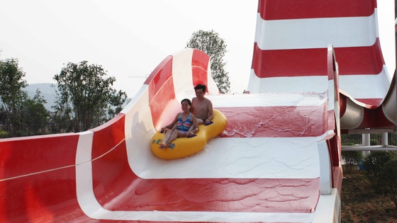 ขนาดใหญ่ Aqua Park อุปกรณ์ที่น่าตื่นเต้นสระว่ายน้ำ Waterslides แอช / DSM เรซิ่น