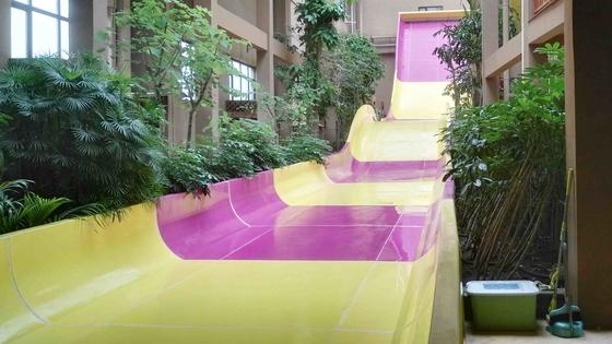 ยักษ์ Aqua Park อุปกรณ์ที่น่าตื่นเต้นสระว่ายน้ำไฟเบอร์กลาส Waterslides