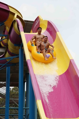 ยักษ์ Aqua Park อุปกรณ์ที่น่าตื่นเต้นสระว่ายน้ำไฟเบอร์กลาส Waterslides