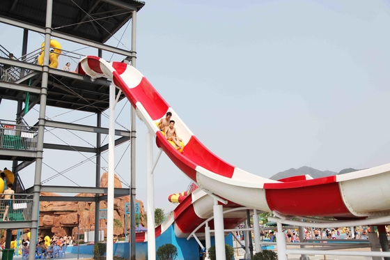ขนาดใหญ่ Aqua Park อุปกรณ์ที่น่าตื่นเต้นสระว่ายน้ำ Waterslides แอช / DSM เรซิ่น