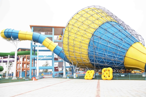 เตารีดไฟเบอร์กลาสขนาดใหญ่ที่มีกำลังแรงใบรับรอง SGS CE สำหรับ Water Park