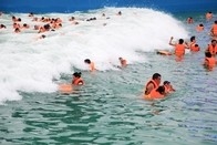 การสร้างสระน้ำกลางแจ้งกลางแจ้งที่ใหญ่ที่สุดสำหรับ Aqua Park กลางแจ้ง