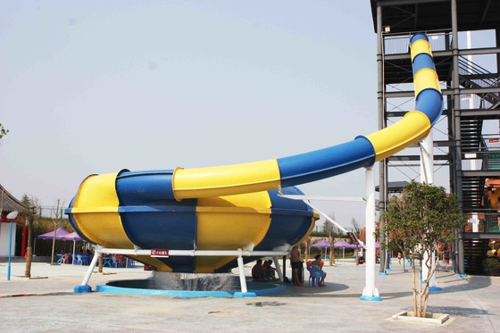 รีสอร์ท Aqua Park อุปกรณ์ไฟเบอร์กลาสขนาดยักษ์สไลด์ / สไลด์อวกาศขันน้ำ