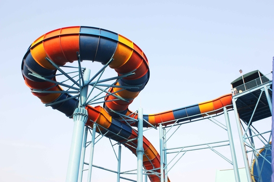 เหล็กสแตนเลสเหล็กชุบสังกะสีสไลด์สำหรับ Waterpark โครงการสไลด์น้ำสระว่ายน้ำ