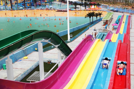 หลาย Lanes สายรุ้ง FRP ภาพนิ่งน้ำ Custom ในภาพนิ่งสวนสนุกสวนน้ำ