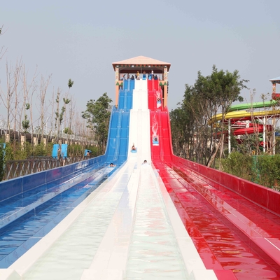 สไลด์น้ำจากไฟเบอร์กลาสสแตนเลสที่มีสีรุ้งสำหรับเด็ก / ผู้ใหญ่ในสวนน้ำ
