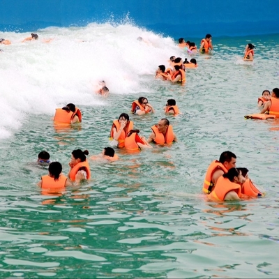 เครื่องเวฟสระว่ายน้ำสวนน้ำที่เป็นที่นิยมที่กำหนดเองสำหรับสวนน้ำขนาดใหญ่