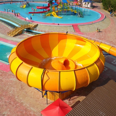 16m Platform Fun Aqua Park ไฟเบอร์กลาสภาพนิ่งน้ำภาพยักษ์ Space Slides น้ำ
