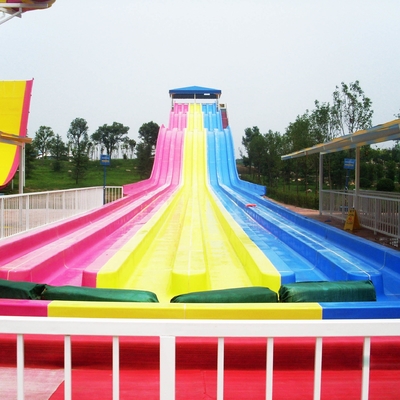 ภาพนิ่งน้ำตลกสายรุ้งสระใหญ่ Custom สำหรับครอบครัว Aqua Park