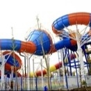 อุปกรณ์สวนสนุกใหม่ล่าสุด Waterpark อุปกรณ์ยักษ์สไลด์ไฟเบอร์กลาสสำหรับ Theme Water Park