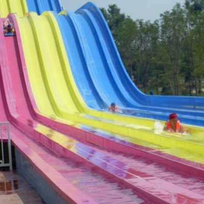 บริษัท ออกแบบสวนน้ำของ OEM เสนอบริการแบบครบวงจรสำหรับโครงการ Water Park / Customoized