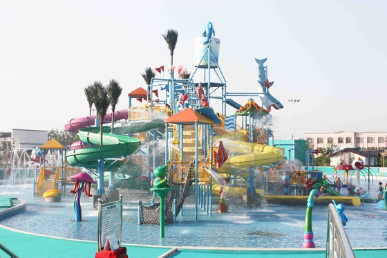 gaint ไฟเบอร์กลาสวอเตอร์เฮ้าส์ Aqua Park เกมด้วยการสไลด์น้ำสนุกสำหรับครอบครัว