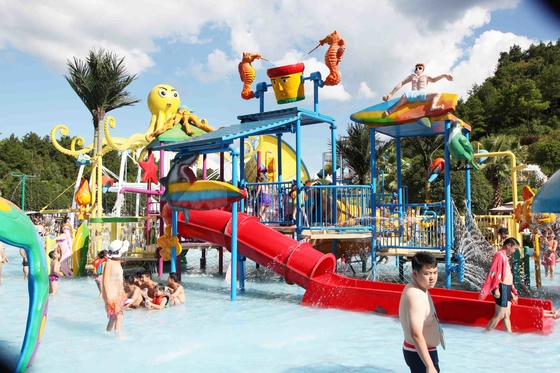 ที่กำหนดเองในร่ม / กลางแจ้ง Aqua Park อุปกรณ์เด็กวอเตอร์เฮ้าส์สำหรับการปฏิสัมพันธ์กับครอบครัว