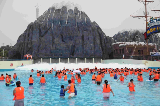 อุปกรณ์สระว่ายน้ำคลื่นน้ำเครื่องมือ Waterpark Wave สำหรับความสนุกสนานของครอบครัวใน Aqua Park