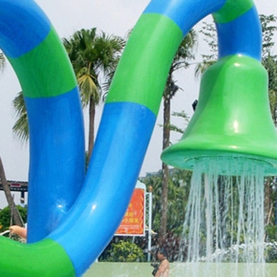 Outdoor Spray Park Equpment ฝักบัวอาบน้ำไฟเบอร์กลาสสำหรับเกมน้ำ / สไลด์น้ำที่กำหนดเอง