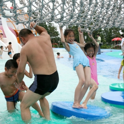 Aqua Park น้ำอุปกรณ์สระว่ายน้ำเล่นน้ำไฟเบอร์กลาส Lemna ไมเนอร์สำหรับครอบครัวเล่นสนุก