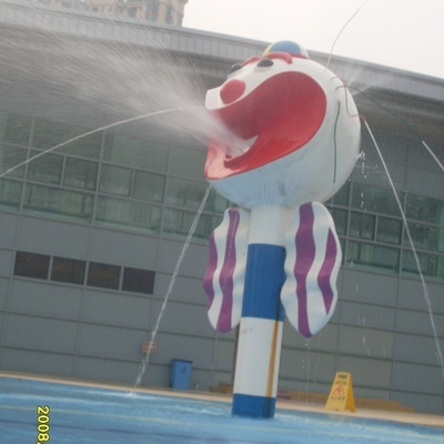 ไฟเบอร์กลาส Clown สเปรย์อุปกรณ์สวน Aqua Play Station สำหรับ 3 - 5 คนสำหรับ Water Park