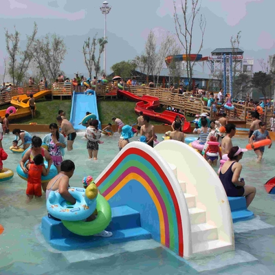 ไฟเบอร์กลาสสไลด์สระว่ายน้ำสนามเด็กเล่นในน้ำปานกลาง 3200 * 2700 * 1300