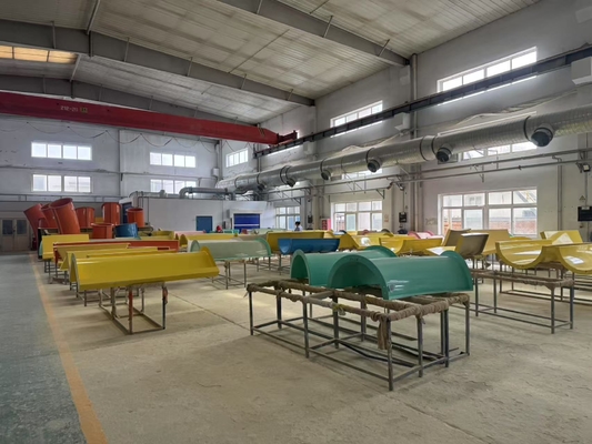 สไลเดอร์ไฟเบอร์กลาสสำหรับสระว่ายน้ำ Aqua Aqua Loop Body จาก Vison Waterparks Equipment