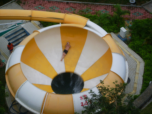 ติดตั้งง่ายไฟเบอร์กลาสภาพนิ่งสไลด์โชว์พื้นที่สำหรับสวนน้ำ