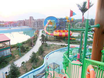 โครงการ Waterpark, สวนน้ำกลางแจ้งโครงการวิศวกรรม / สไลด์น้ำที่กำหนดเอง
